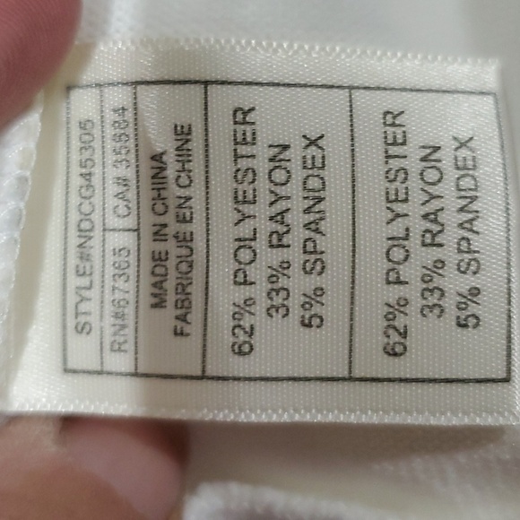 Cupcakes and cashmere white soft off shoulder NWT cowl sweater - Picture 6 of 6